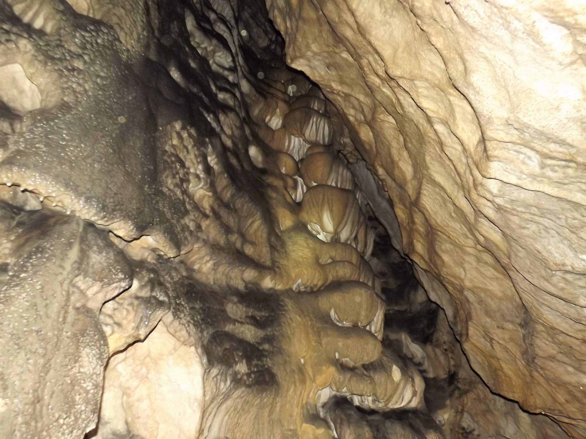 Interiér jaskyne-AŠ